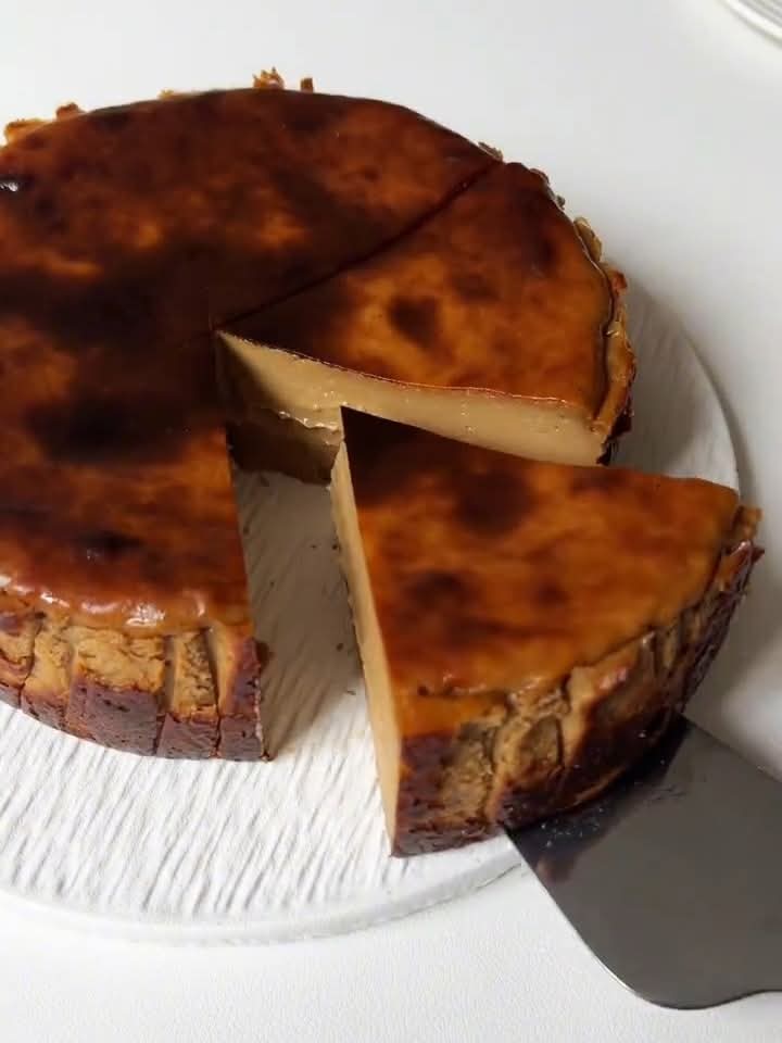 聖誕朱古力軟心巴斯克蛋糕